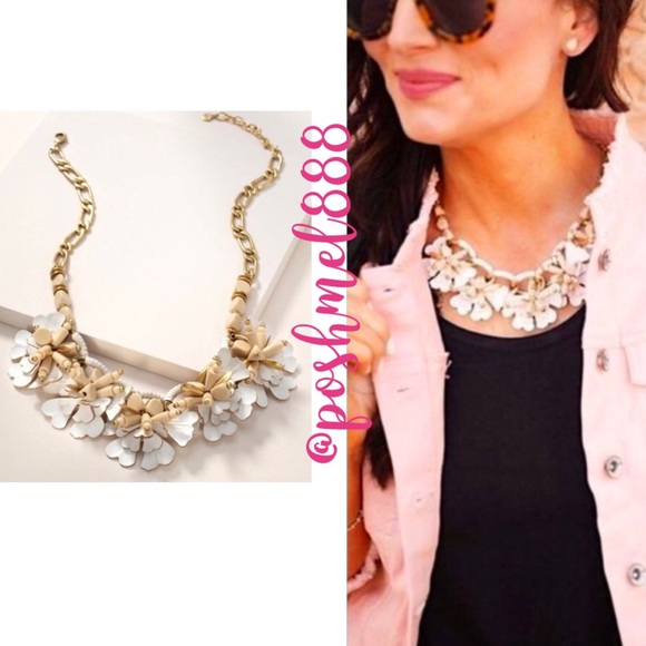 Stella & Dot | NEW White Cream Cynthia Leather Beaded Flower Statement N… - Picture 1 of 9